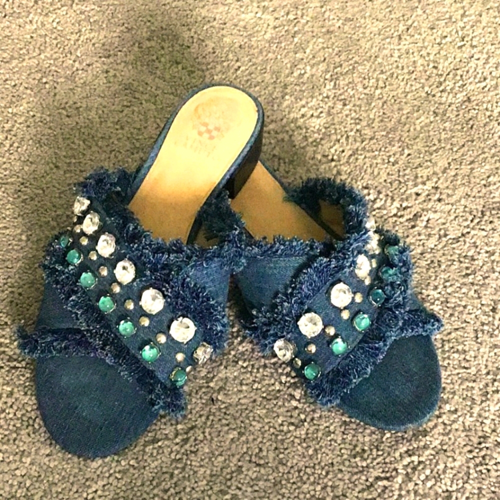 Vince Camuto cute denim slide with bling size 11
